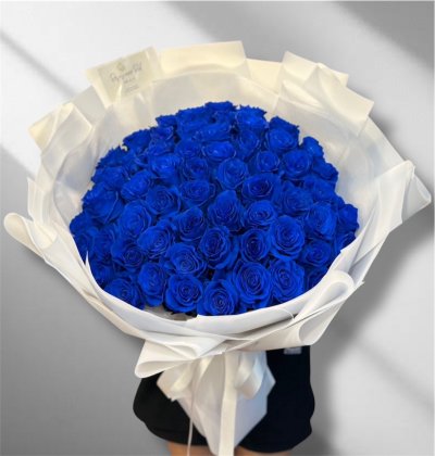60 Blue Ecuadorian Roses - L